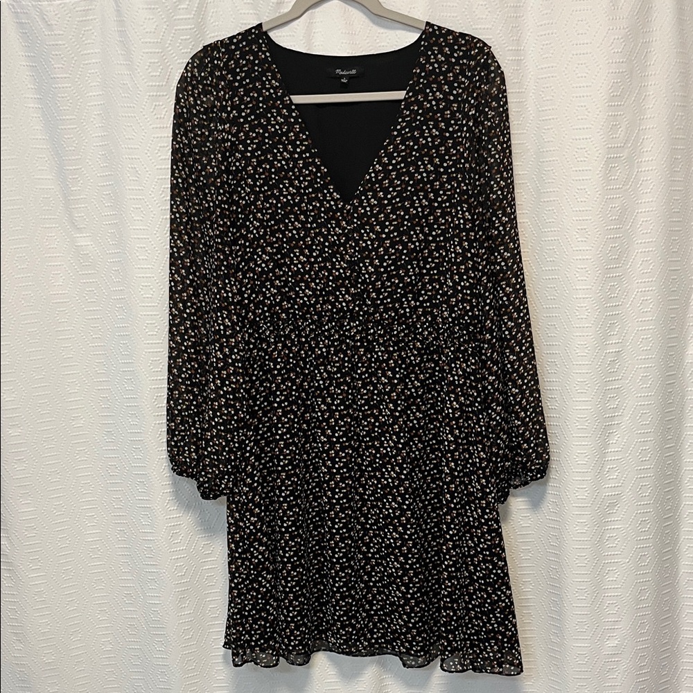 Madewell (Re)sourced Georgette Button-Front Mini Dress in Adorable Ditsy black